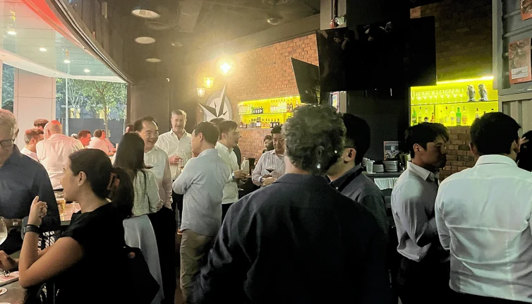 event-singapore-team-host-midsummer-nights-networking-drinks